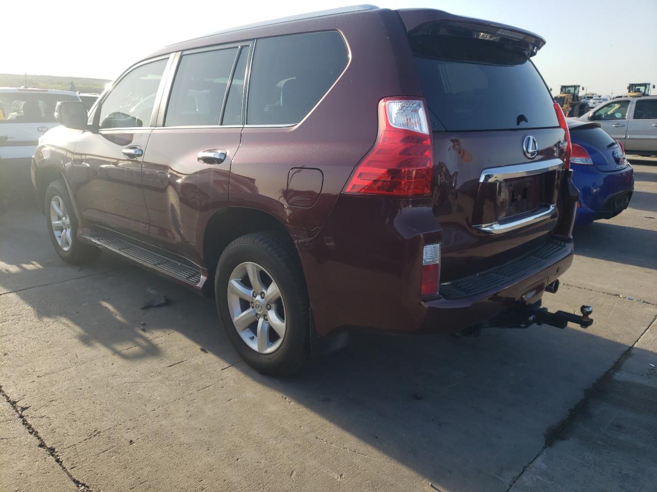 Photo 3 from auction – 2011 LEXUS GX 460 with VIN JTJBM7FX5B5033931