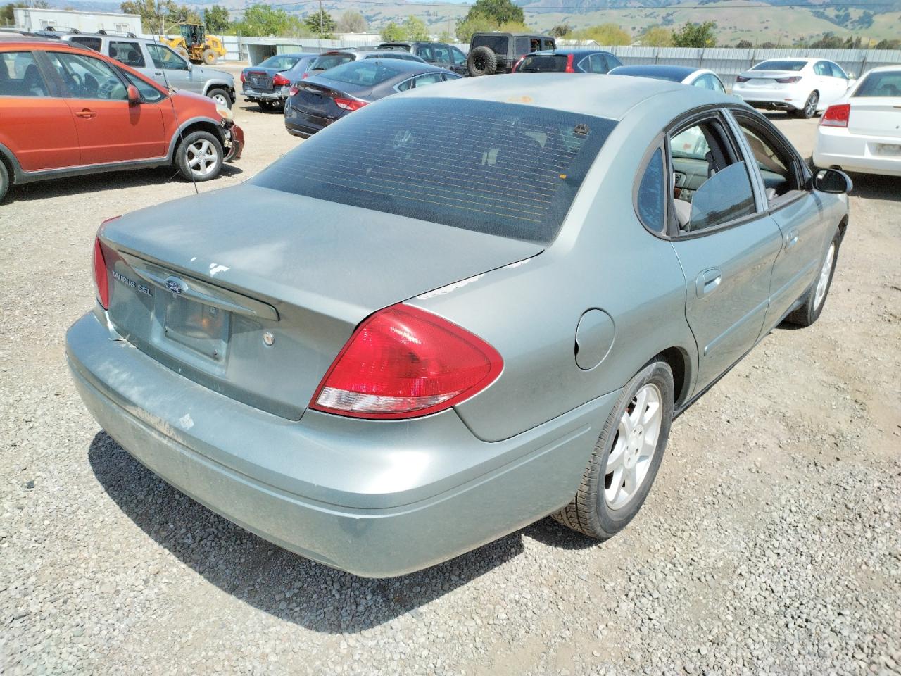 صورة رقم 4 من المزاد - 2006 FORD TAURUS SEL مع VIN 1FAFP56U96A157175