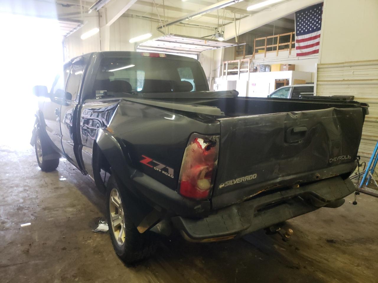 Photo 3 from auction – 2005 CHEVROLET SILVERADO with VIN 2GCEK19BX51326796