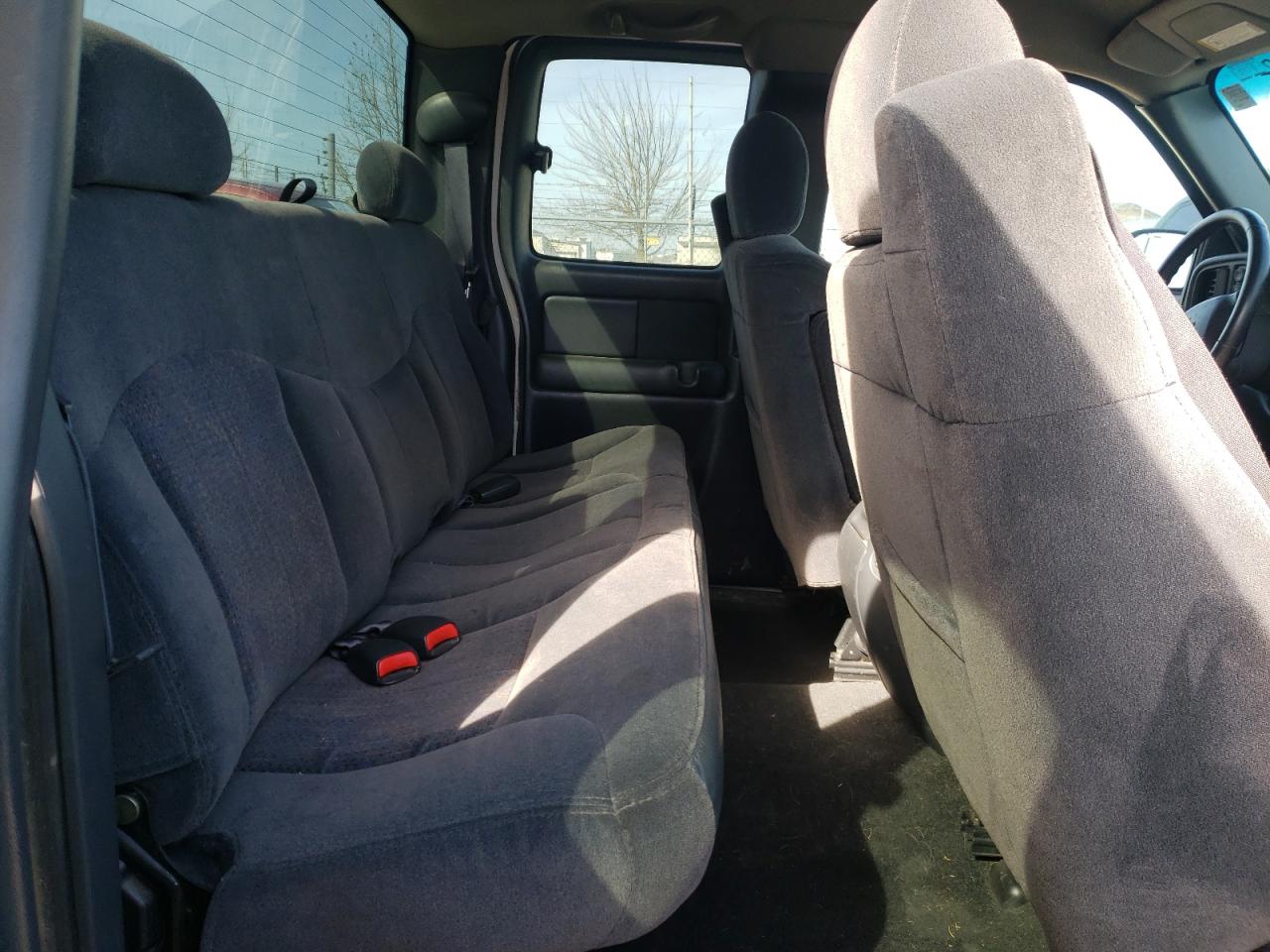Photo 6 from auction – 2001 CHEVROLET SILVERADO with VIN 1GCEK19T21E119286