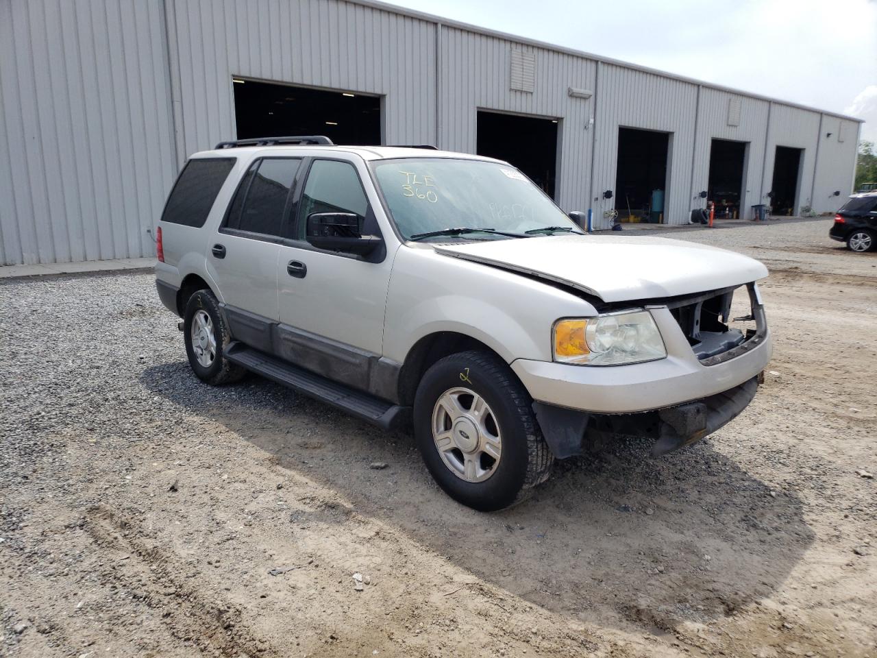 FORD EXPEDITION 2005 with VIN 1FMPU13545LA52636 - Photo from auction