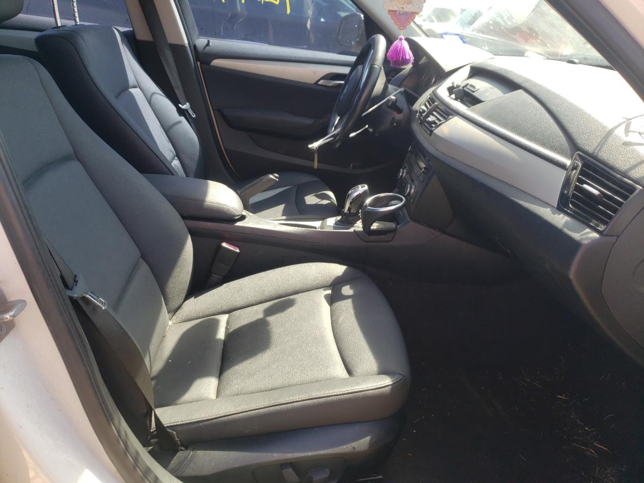 Photo 5 from auction – 2013 BMW X1 XDRIVE2 with VIN WBAVL1C54DVR83958