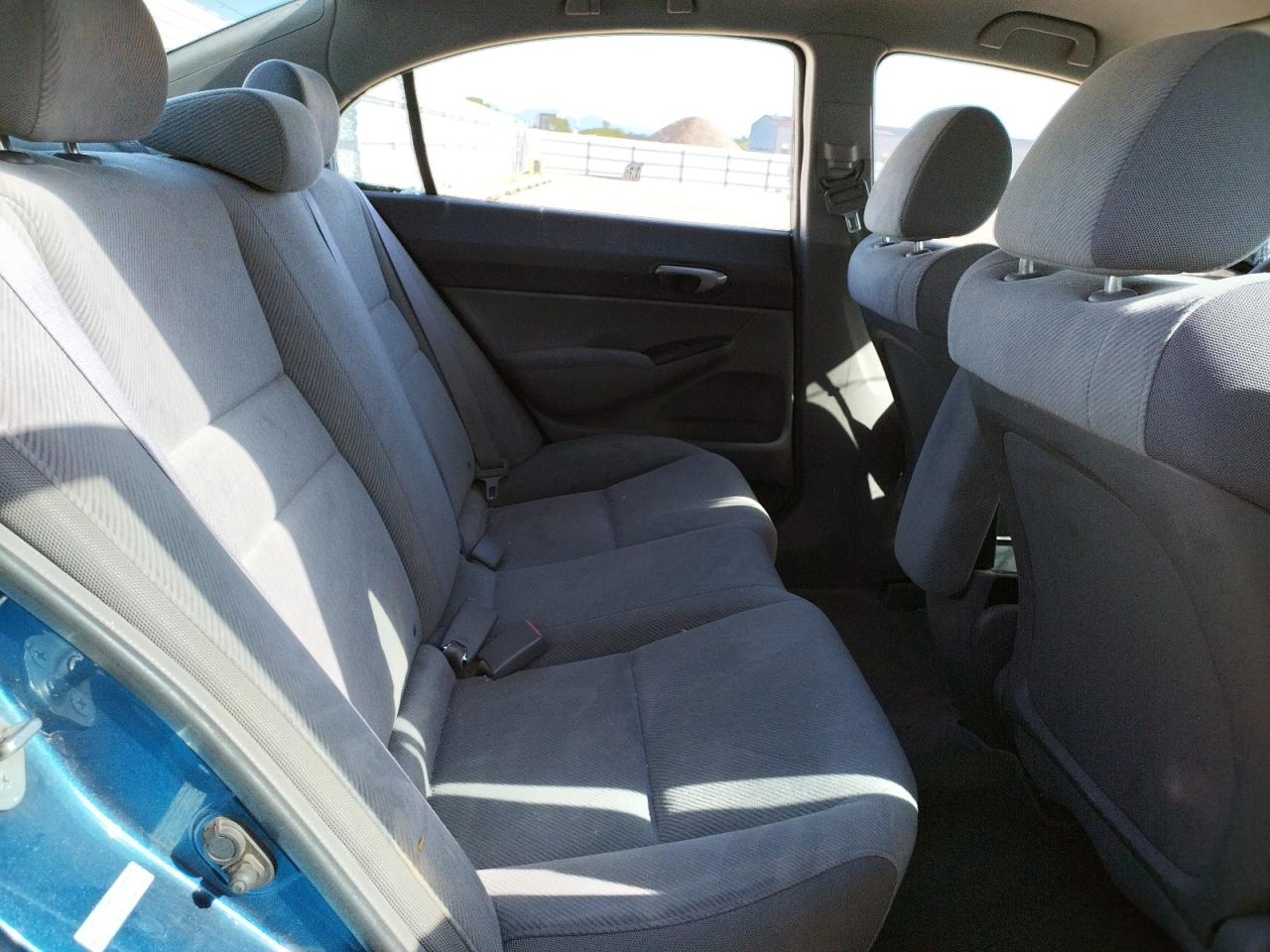 Photo 6 from auction – 2010 HONDA CIVIC LX with VIN 19XFA1F53AE077650