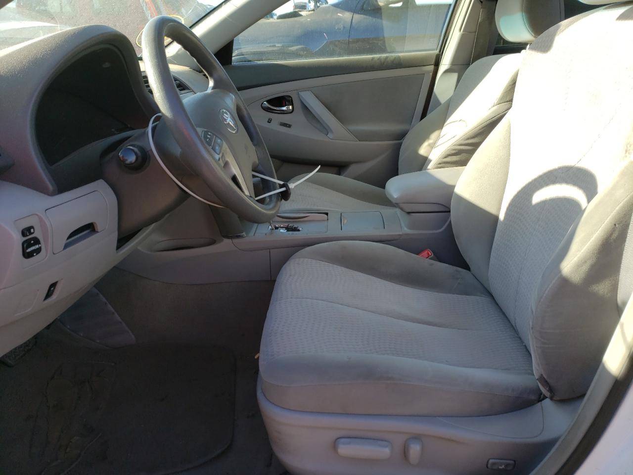 Photo 5 from auction – 2010 TOYOTA CAMRY BASE with VIN 4T4BF3EK6AR047225