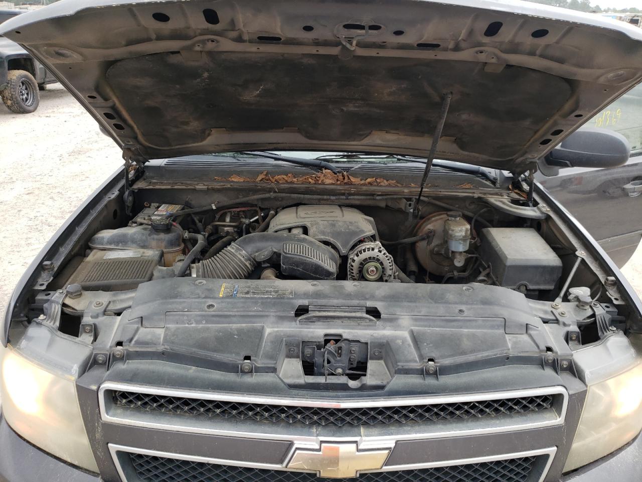 Photo 7 from auction – 2010 CHEVROLET SUBURBAN C with VIN 1GNUCHE07AR107938
