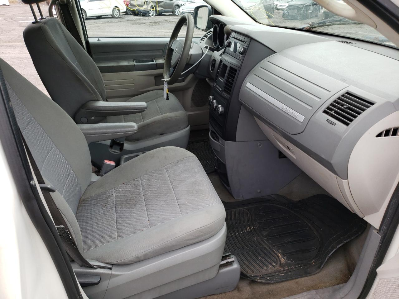 Photo 5 from auction – 2008 DODGE GRAND CARA with VIN 2D8HN44H88R753189
