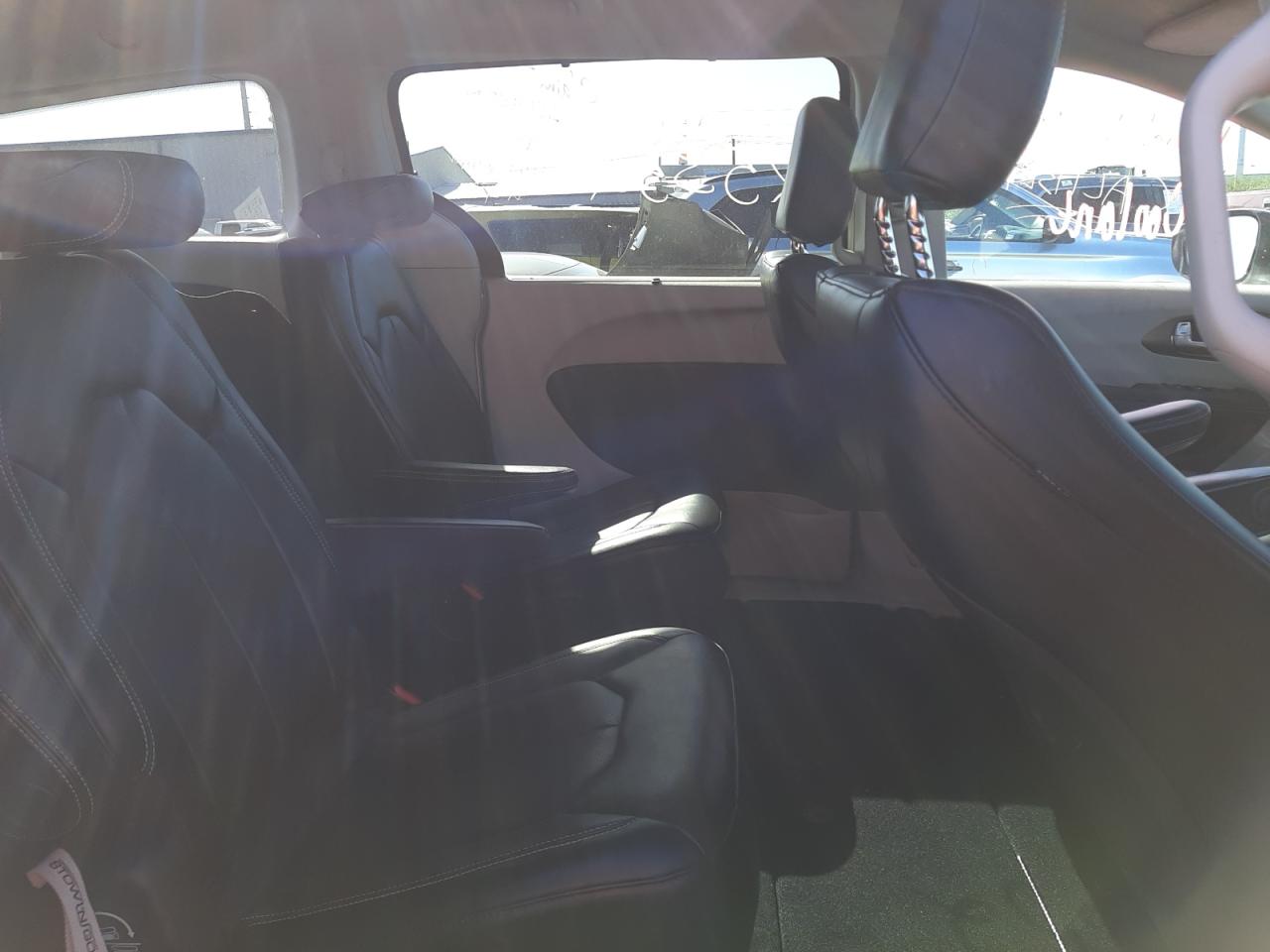 Photo 6 from auction – 2021 CHRYSLER VOYAGER LX with VIN 2C4RC1DG7MR504505