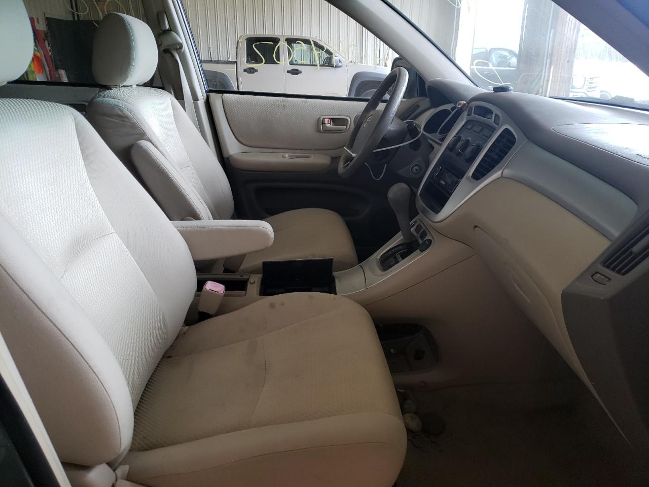 Photo 5 from auction – 2004 TOYOTA HIGHLANDER with VIN JTEGD21A240084622