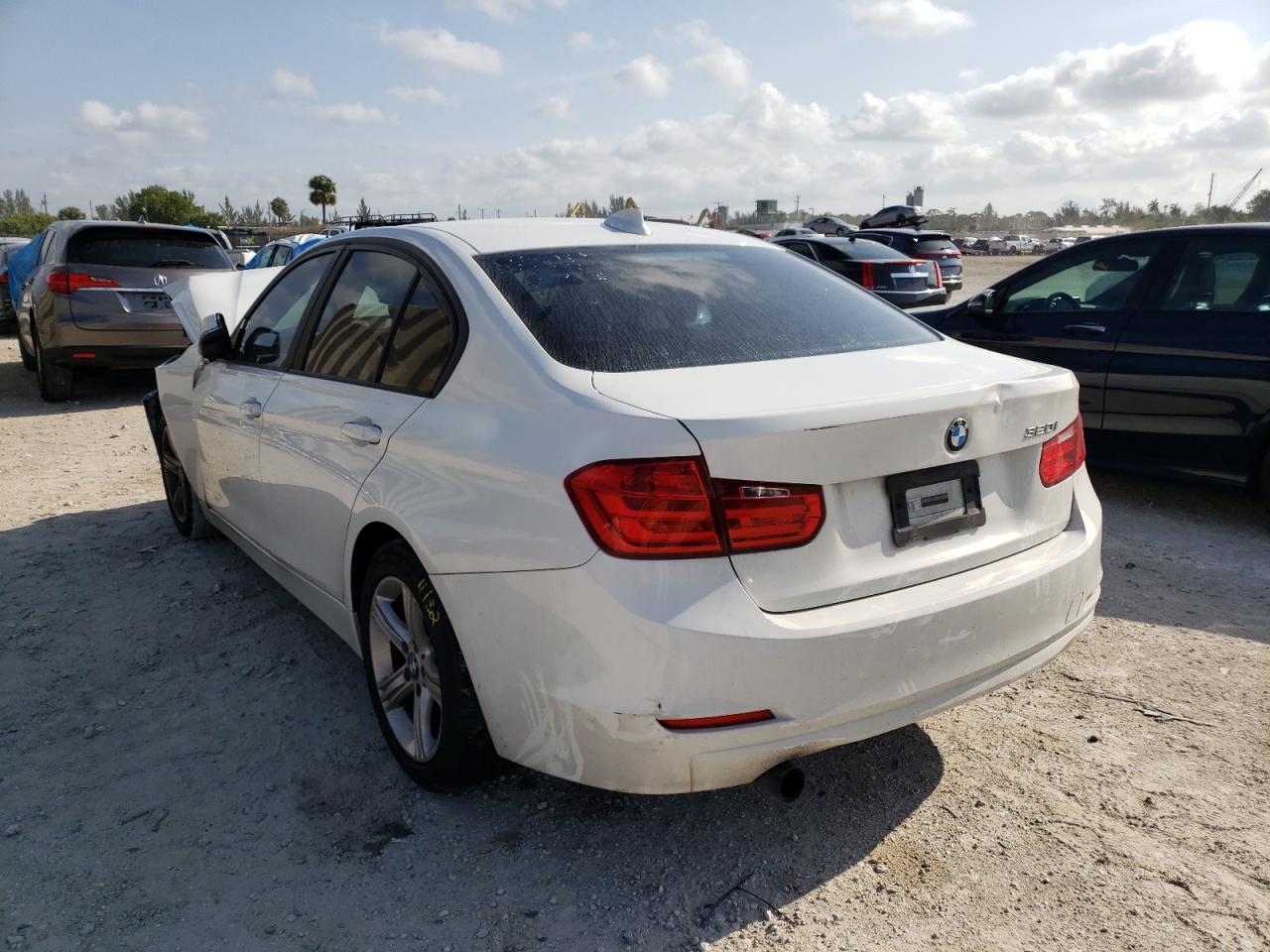 Photo 3 from auction – 2015 BMW 320 I with VIN WBA3B1G51FNT03117