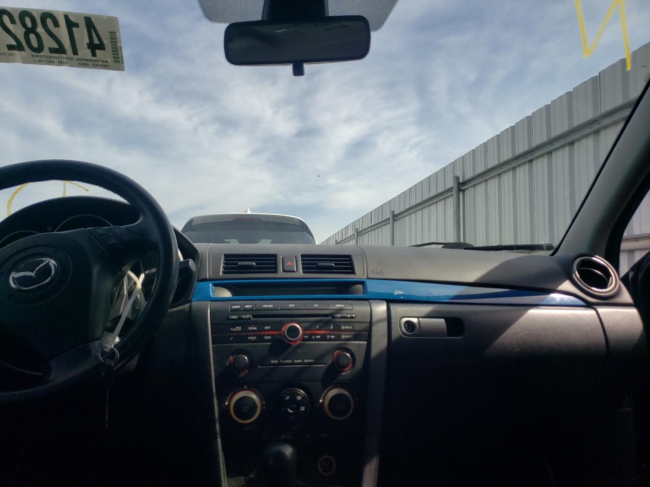 Photo 9 from auction – 2006 MAZDA 3 S with VIN JM1BK323561401767