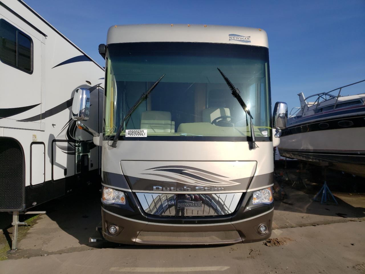 Photo 9 from auction – 2018 FREIGHTLINER CHASSIS XC with VIN 4UZFCHFE2JCKA3675