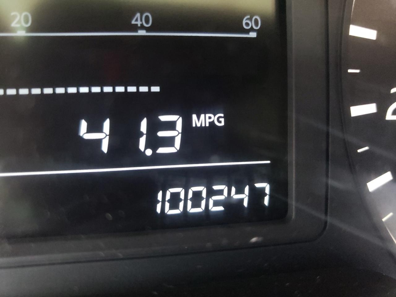 Photo 8 from auction – 2016 NISSAN SENTRA S with VIN 3N1AB7AP5GY211751