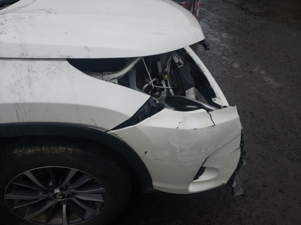 Photo 9 from auction – 2018 TOYOTA HIGHLANDER with VIN 5TDJZRFH8JS525396