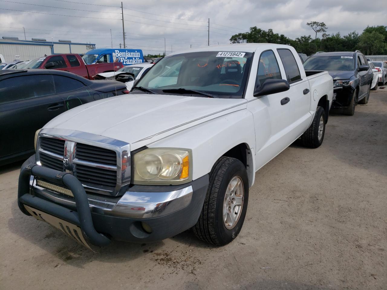 Photo 2 from auction – 2005 DODGE DAKOTA QUA with VIN 1D7HE48K25S224101