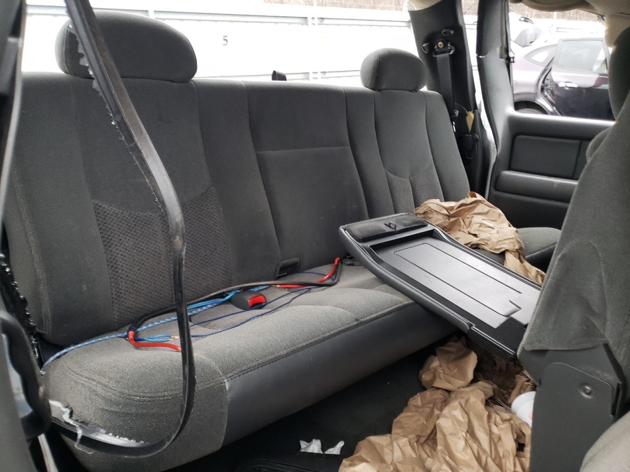 Photo 6 from auction – 2003 CHEVROLET SILVERADO with VIN 2GCEK19T331250392
