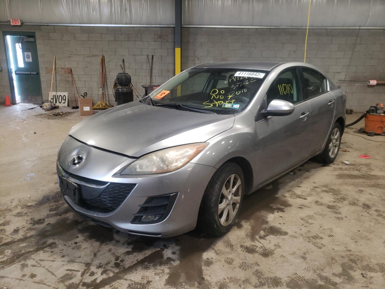 Photo 2 from auction – 2010 MAZDA 3 I with VIN JM1BL1SG6A1146706