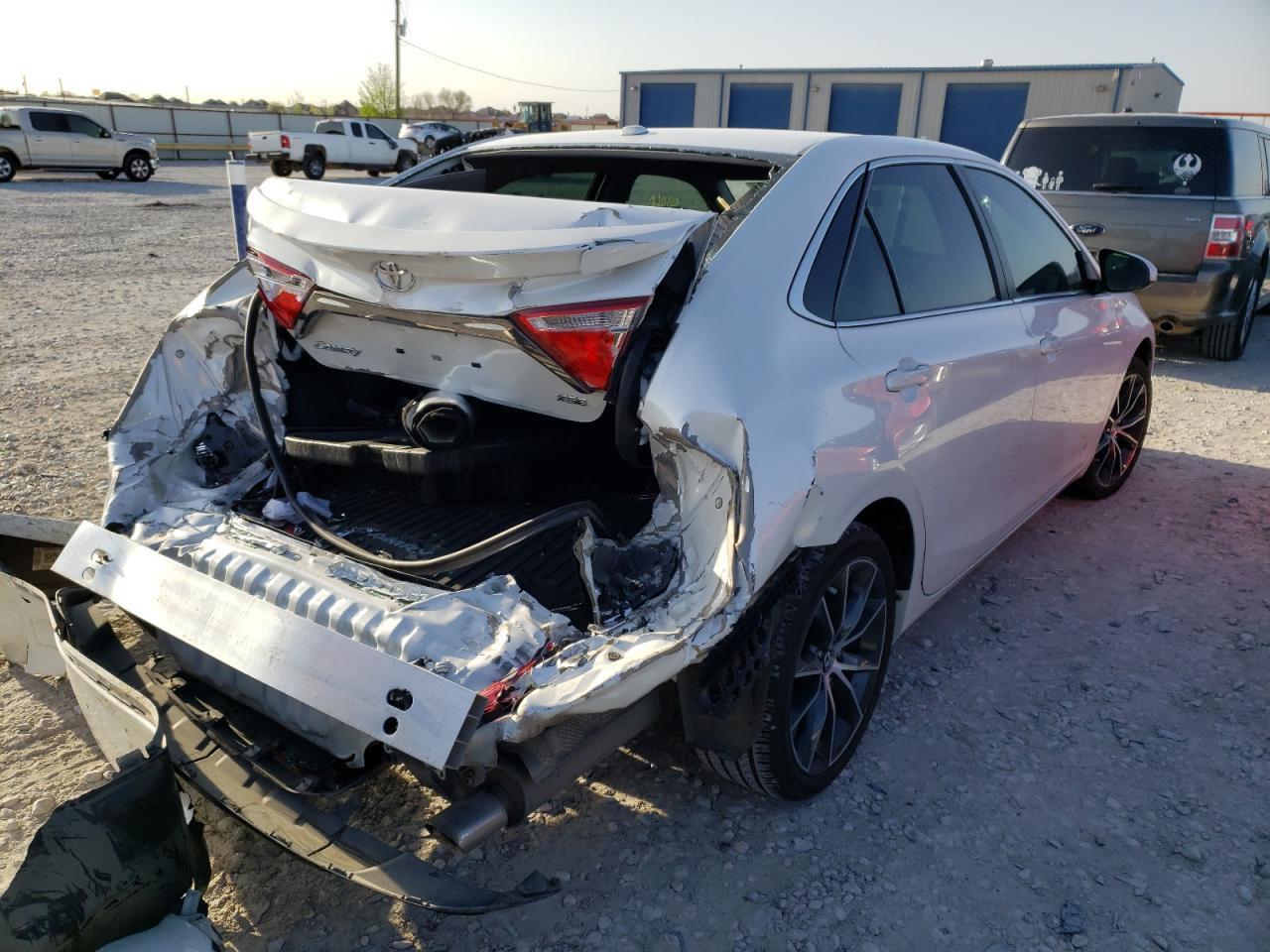 Photo 4 from auction – 2016 TOYOTA CAMRY LE with VIN 4T1BF1FK3GU157350