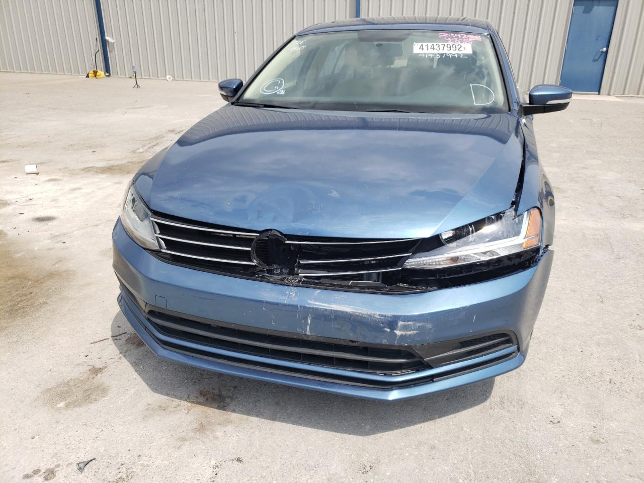 Photo 9 from auction – 2017 VOLKSWAGEN JETTA SE with VIN 3VWDB7AJ3HM249796