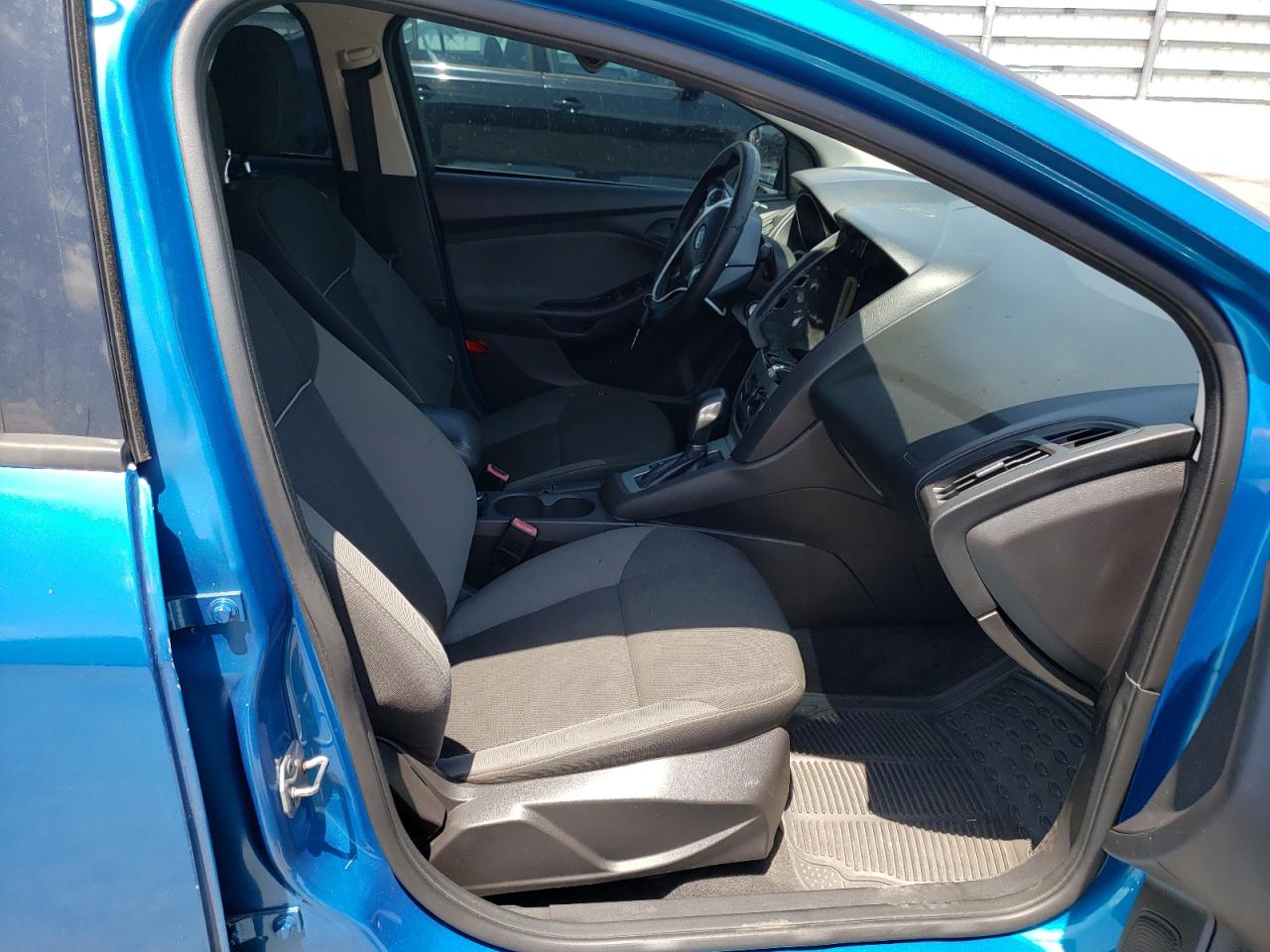 صورة رقم 5 من المزاد - 2012 FORD FOCUS SE مع VIN 1FAHP3F26CL243006