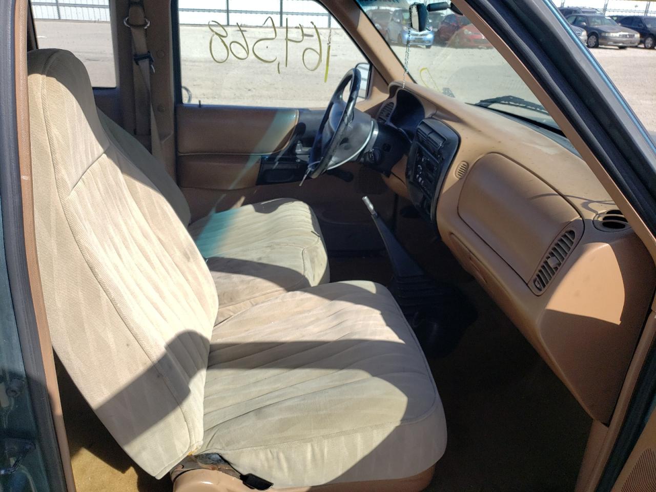 Photo 5 from auction – 1995 FORD RANGER SUP with VIN 1FTCR14A4SPA28907