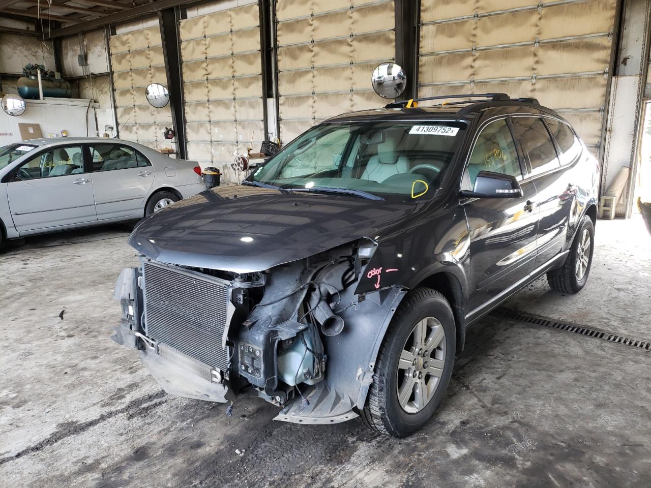 Photo 2 from auction – 2011 CHEVROLET TRAVERSE L with VIN 1GNKVJED1BJ371913