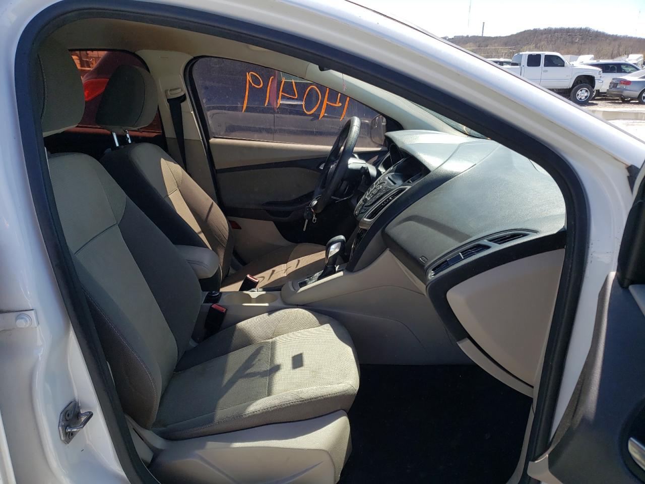 Photo 5 from auction – 2012 FORD FOCUS SE with VIN 1FAHP3F23CL418005