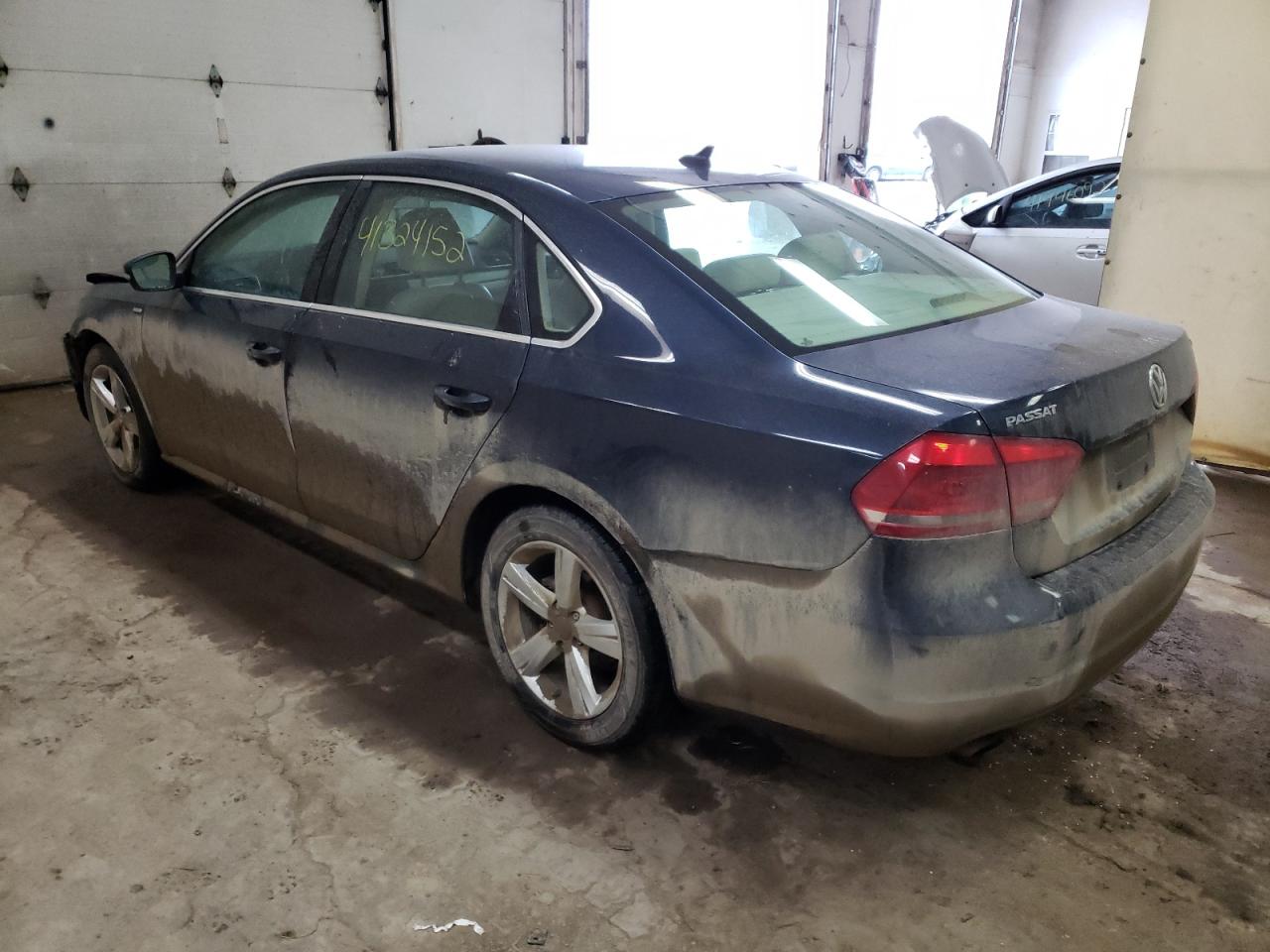 Photo 3 from auction – 2014 VOLKSWAGEN PASSAT S with VIN 1VWAT7A36EC035819