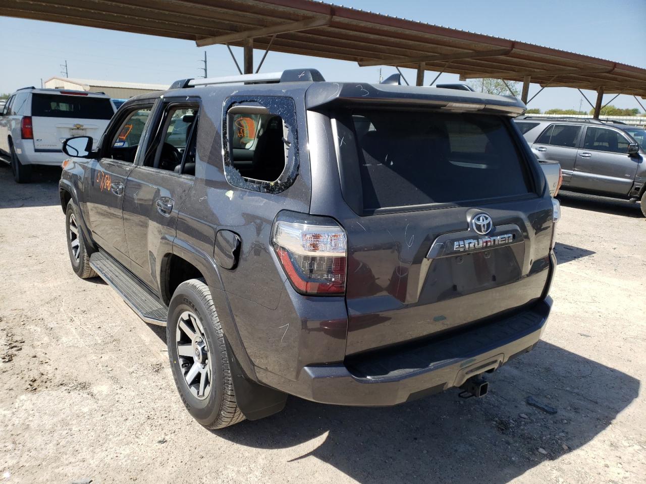 Photo 3 from auction – 2019 TOYOTA 4RUNNER SR with VIN JTEZU5JR1K5210016