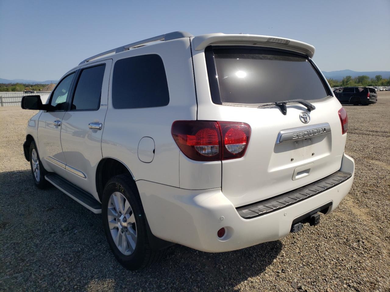 Photo 3 from auction – 2018 TOYOTA SEQUOIA PL with VIN 5TDDY5G18JS160518