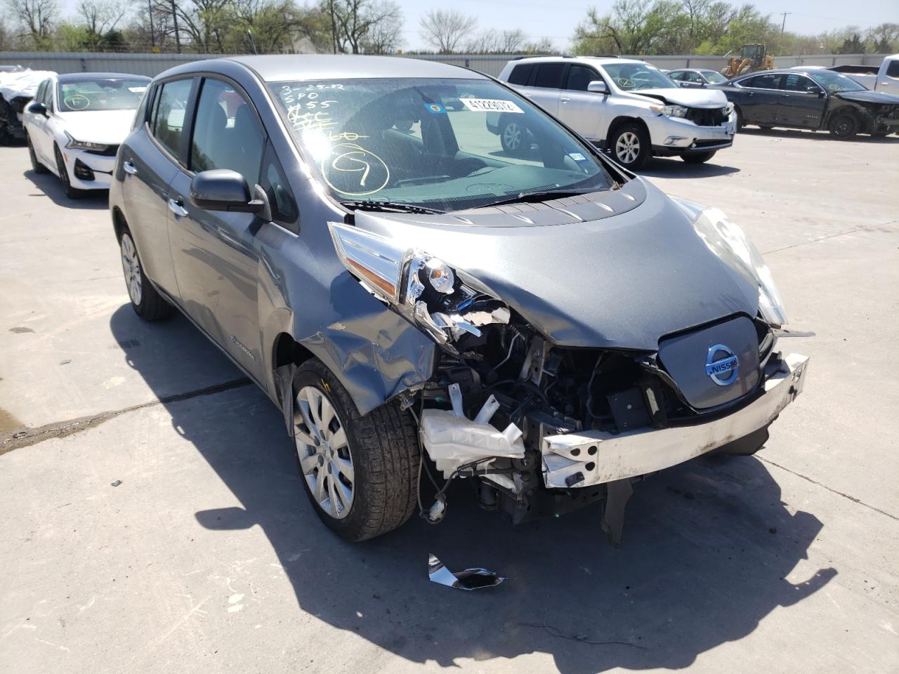 NISSAN LEAF S 2014 with VIN 1N4AZ0CP8EC335294 - Photo from auction