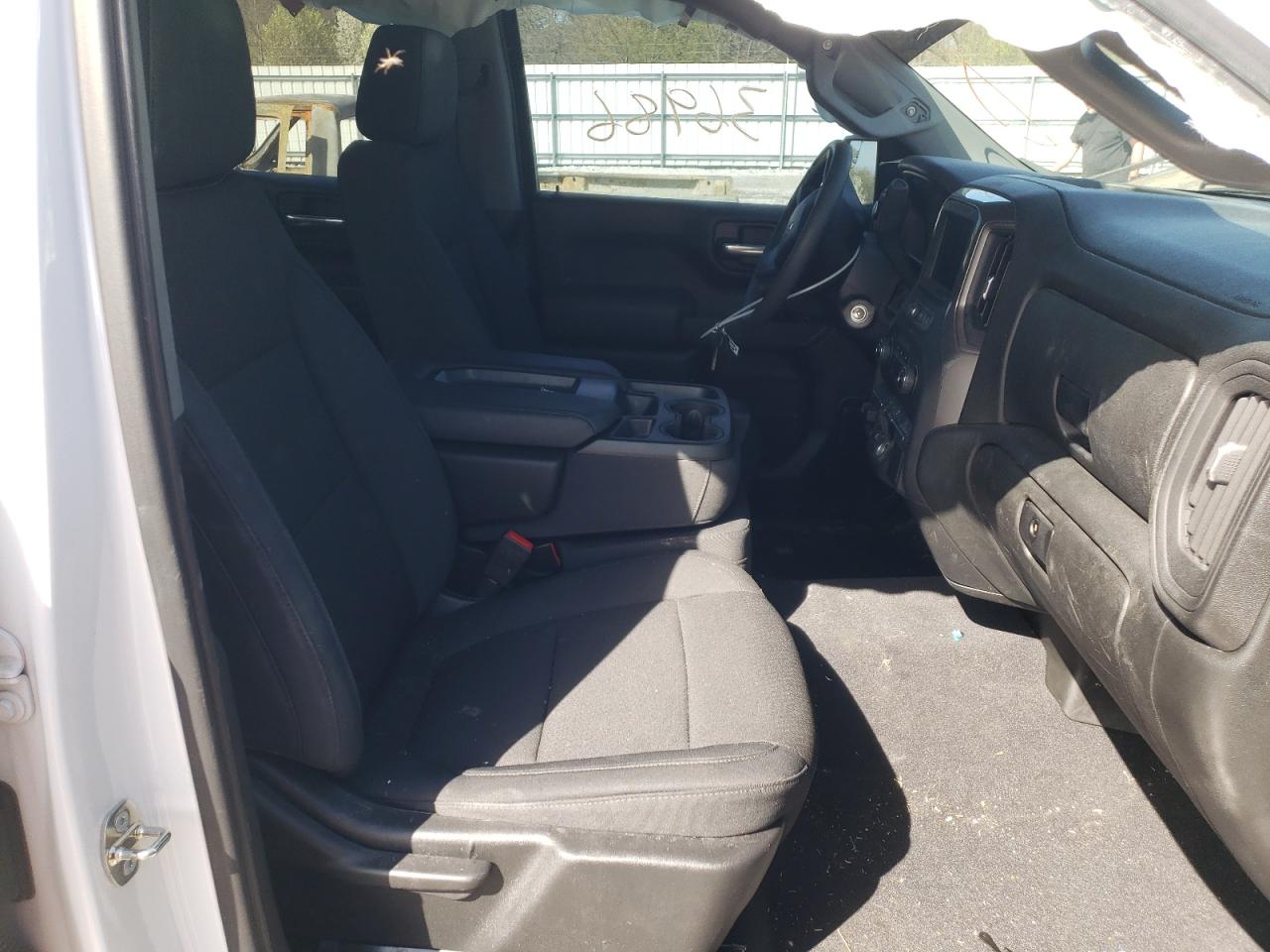Photo 5 from auction – 2020 CHEVROLET SILVERADO with VIN 1GCPYBEH2LZ245030