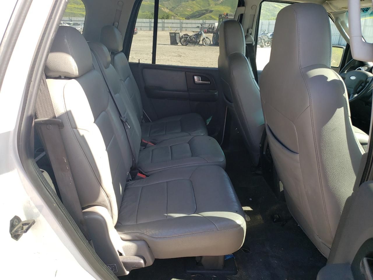 Foto 6 de la subasta – 2003 FORD EXPEDITION con VIN 1FMEU15L83LA50761