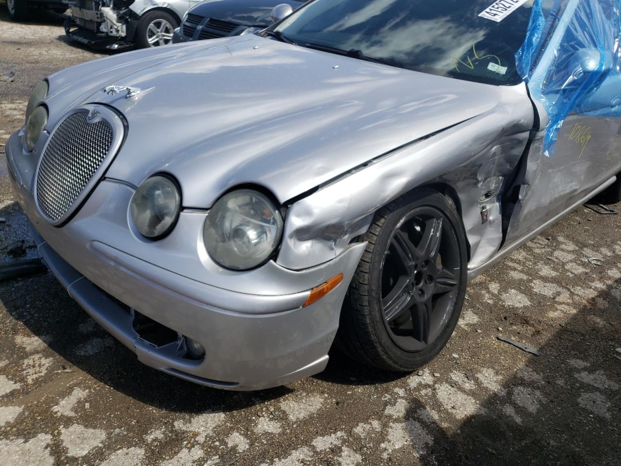 Photo 9 from auction – 2004 JAGUAR S-TYPE R with VIN SAJEA03V541N08413