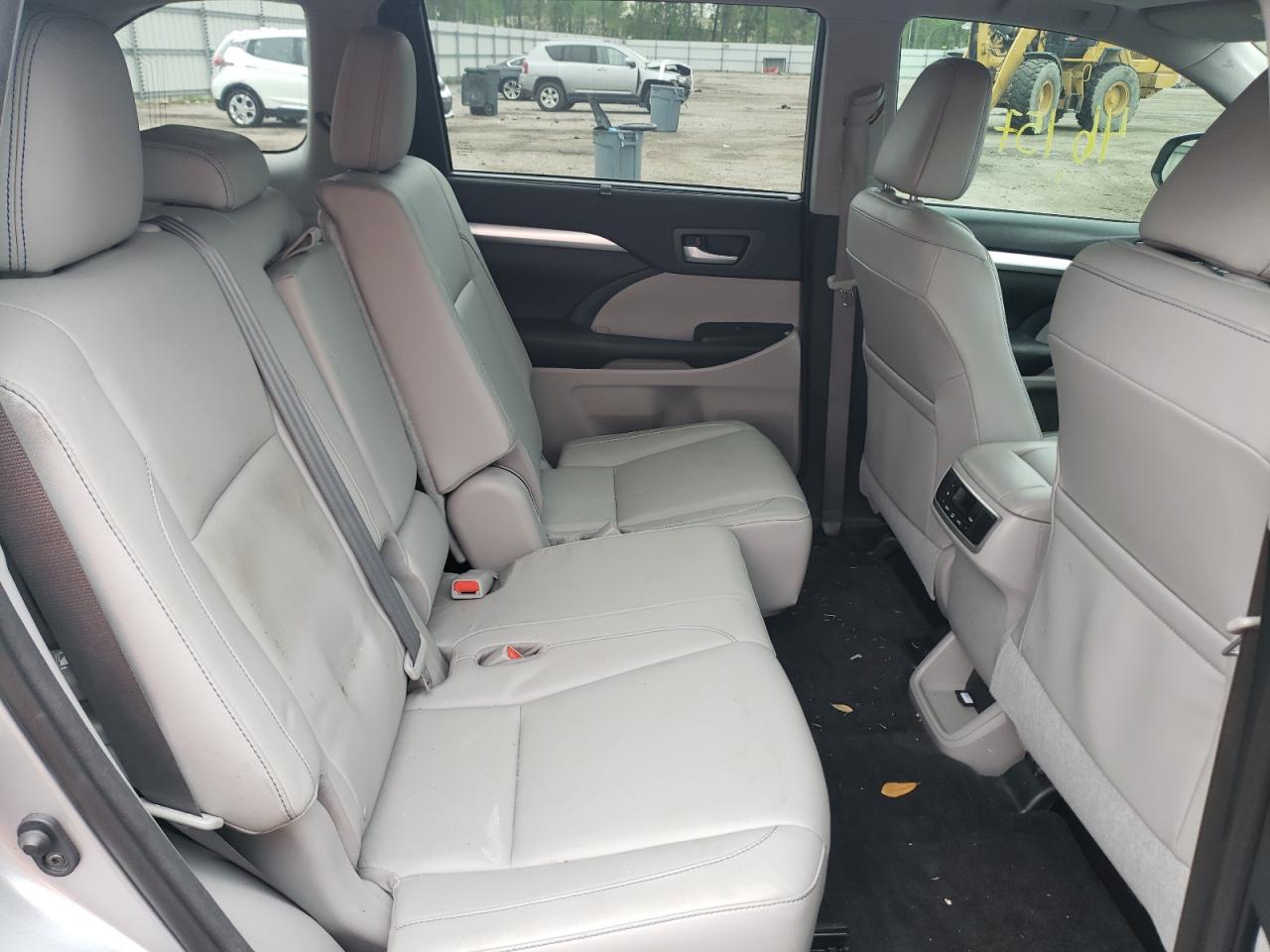 Photo 6 from auction – 2016 TOYOTA HIGHLANDER with VIN 5TDKKRFH5GS501218