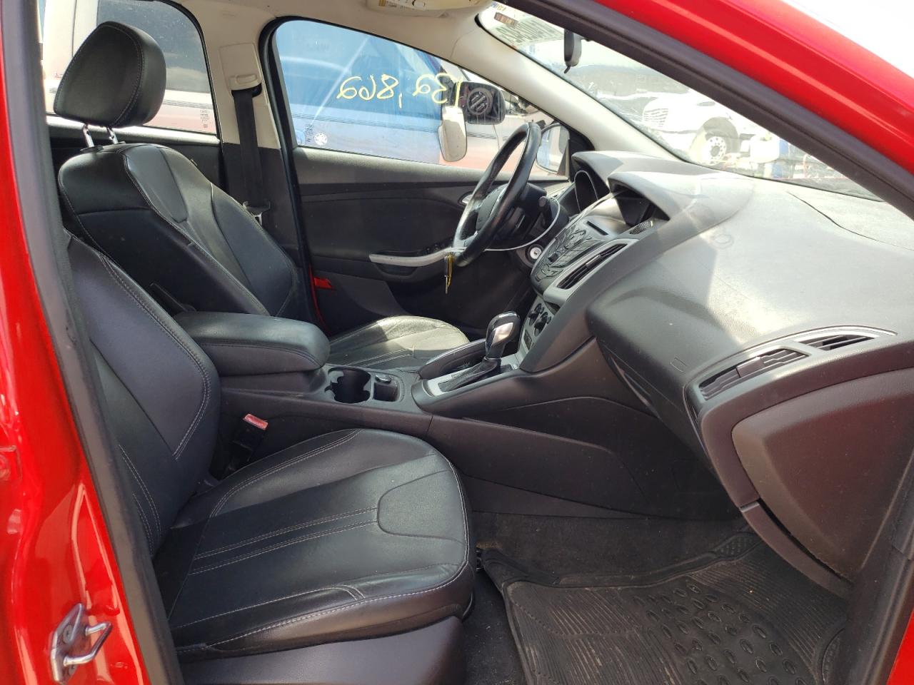 Photo 5 from auction – 2013 FORD FOCUS SE with VIN 1FADP3F23DL211923
