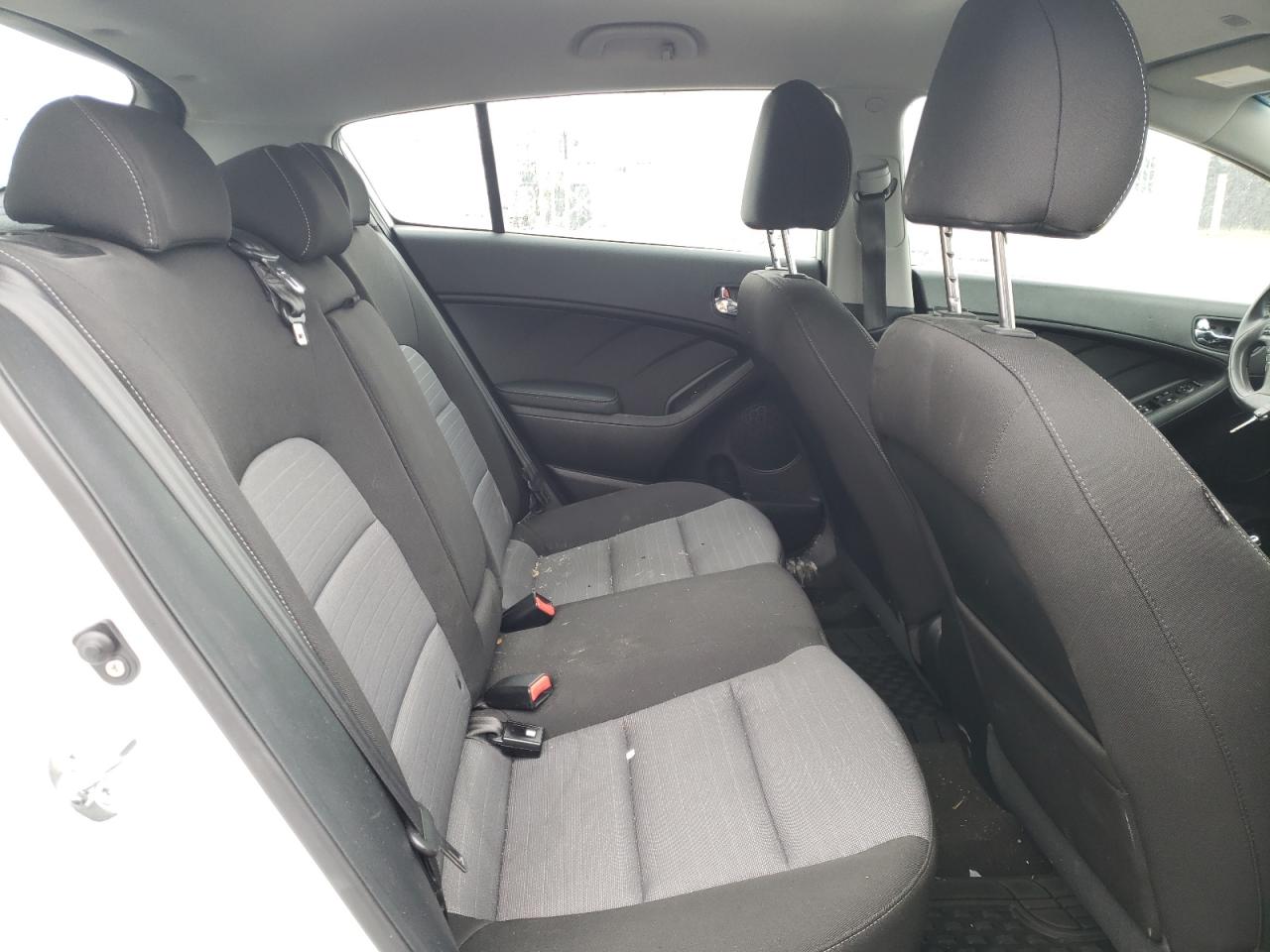 Photo 6 from auction – 2016 KIA FORTE EX with VIN KNAFX5A82G5527927