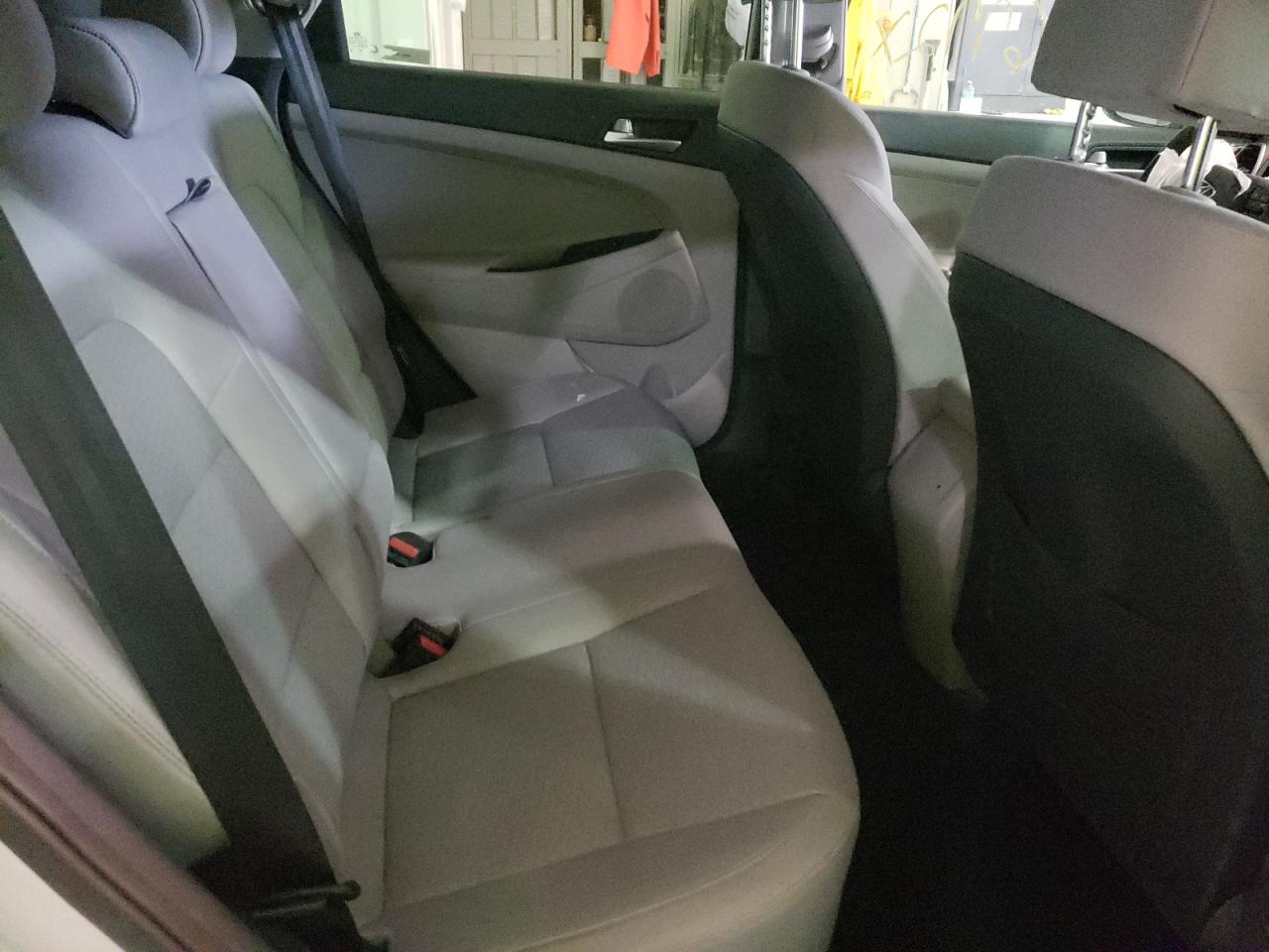 Photo 6 from auction – 2019 HYUNDAI TUCSON LIM with VIN KM8J3CA45KU856173