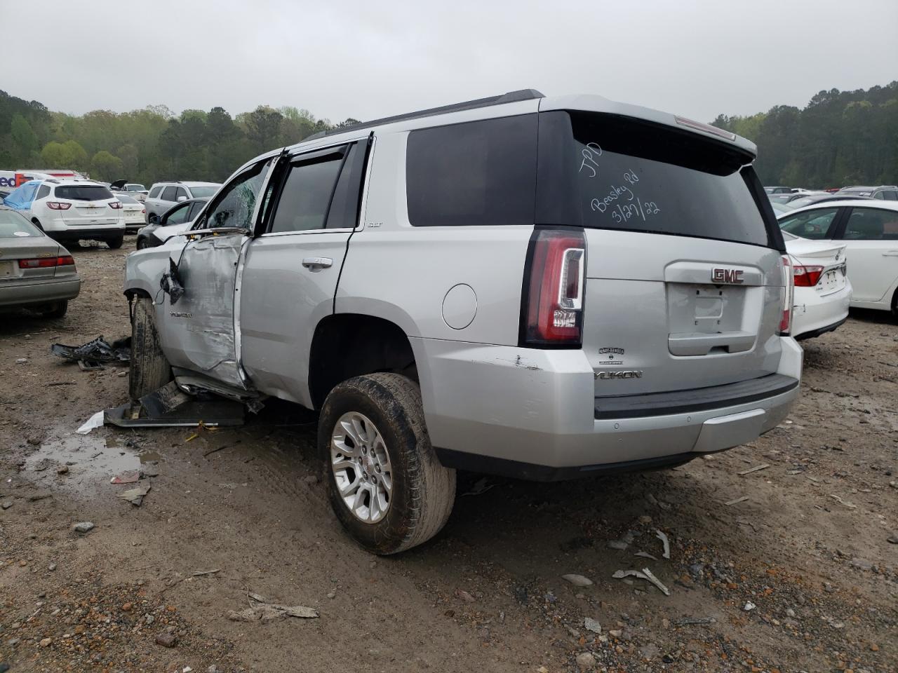 Photo 3 from auction – 2015 GMC YUKON SLT with VIN 1GKS1BKCXFR196403