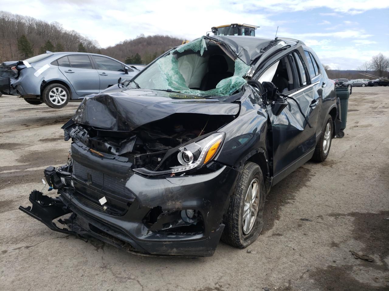 Photo 2 from auction – 2017 CHEVROLET TRAX 1LT with VIN 3GNCJPSB6HL274102