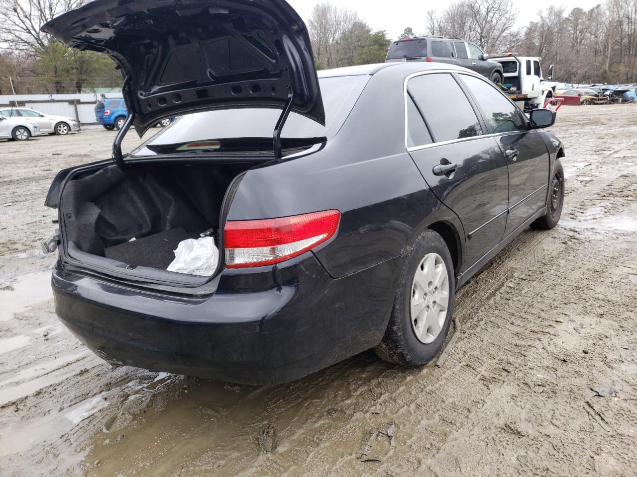 Photo 4 from auction – 2003 HONDA ACCORD LX with VIN JHMCM56373C067597
