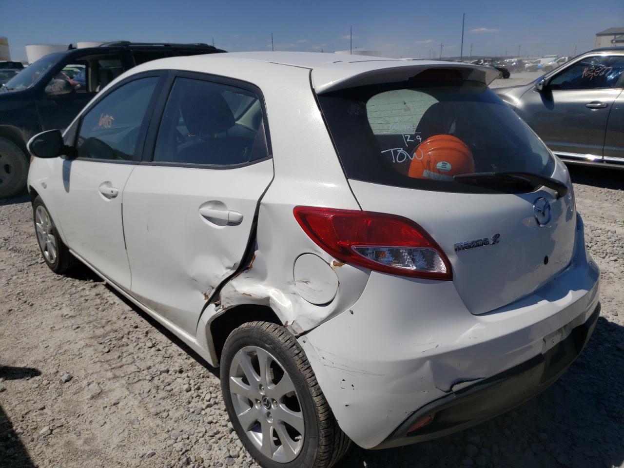 Photo 3 from auction – 2014 MAZDA MAZDA2 TOU with VIN JM1DE1LY6E0175919