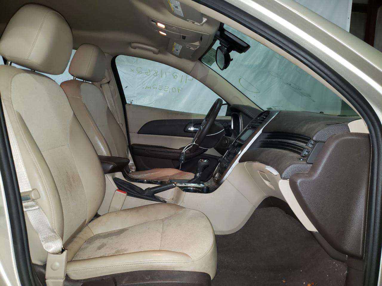 Photo 5 from auction – 2016 CHEVROLET MALIBU LIM with VIN 1G11C5SA0GF147904
