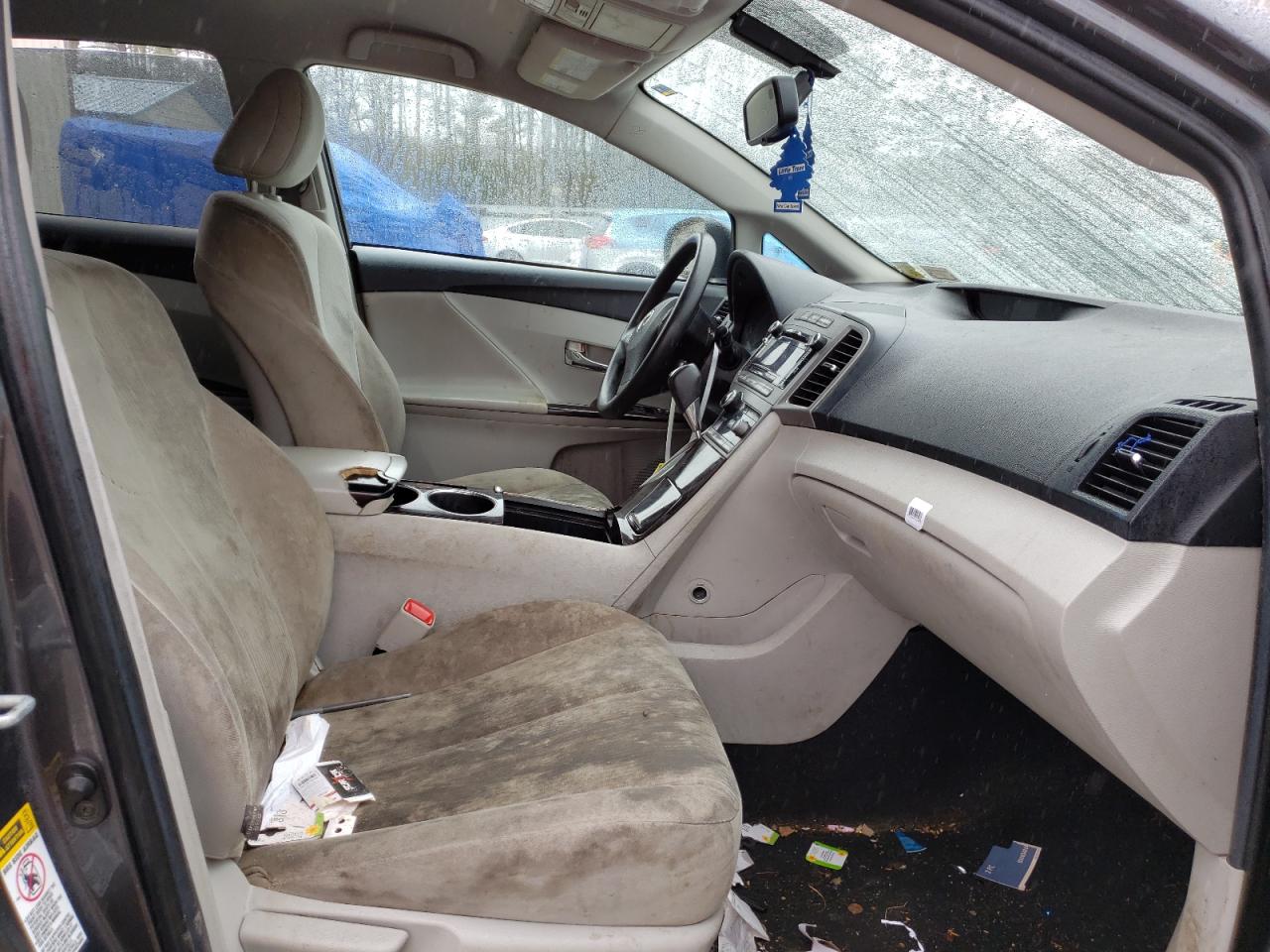 Photo 5 from auction – 2010 TOYOTA VENZA with VIN 4T3BA3BB1AU016114