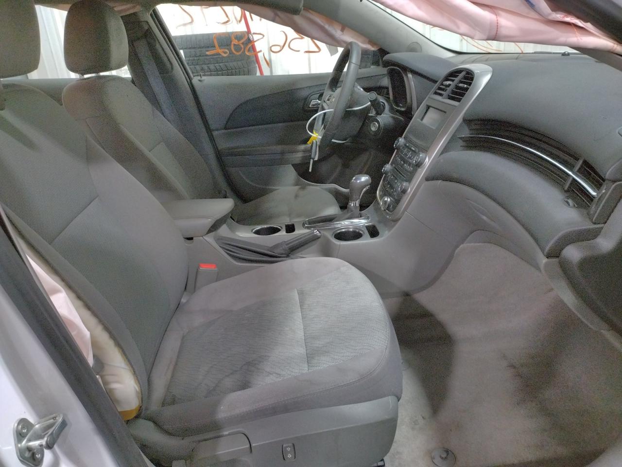 Photo 5 from auction – 2015 CHEVROLET MALIBU LS with VIN 1G11B5SL2FF112008