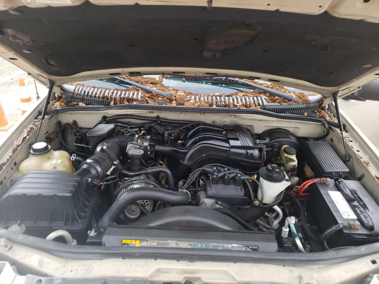 Photo 7 from auction – 2004 FORD EXPLORER X with VIN 1FMZU73K64UB11471