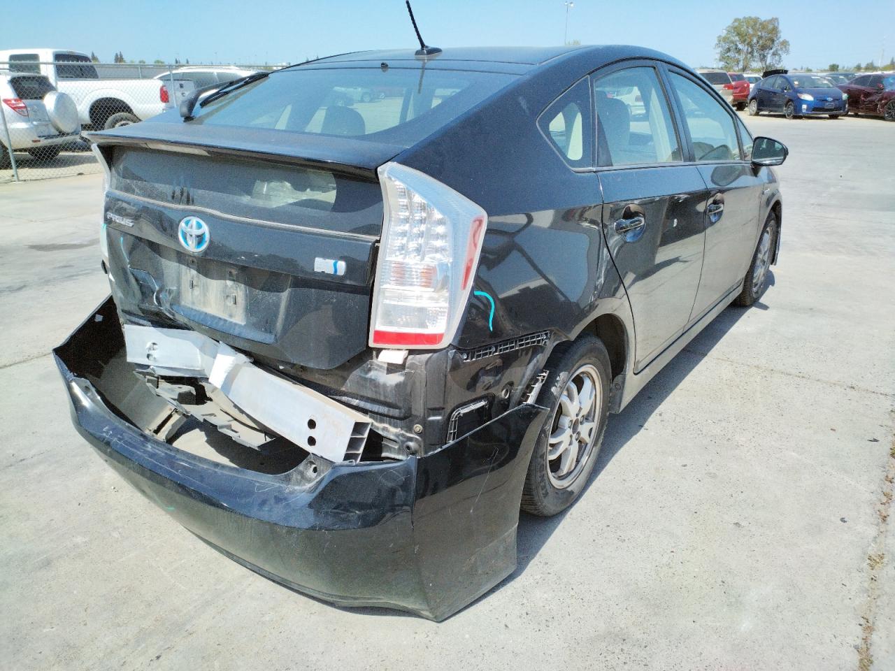 Photo 4 from auction – 2011 TOYOTA PRIUS with VIN JTDKN3DU3B1469332