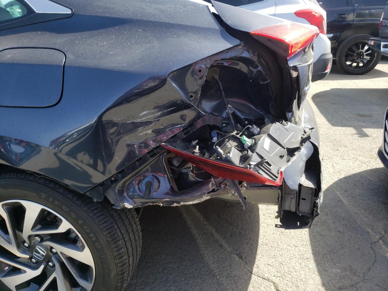 Photo 9 from auction – 2016 HONDA CIVIC EX with VIN 19XFC2F73GE229176