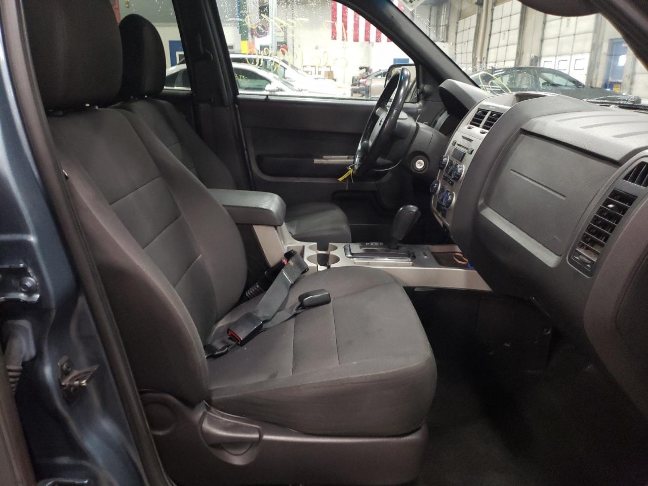 Photo 5 from auction – 2011 FORD ESCAPE XLT with VIN 1FMCU0D72BKB72901