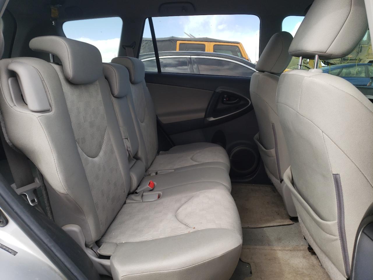 Photo 6 from auction – 2010 TOYOTA RAV4 with VIN 2T3BF4DV1AW055512
