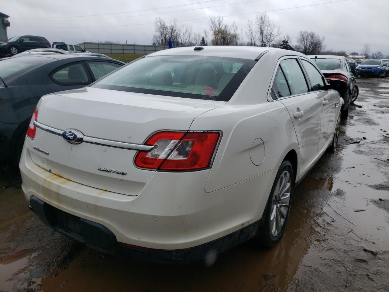 صورة رقم 4 من المزاد - 2011 FORD TAURUS LIM مع VIN 1FAHP2FW8BG161542